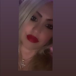 Meet your Posher, Genevieve